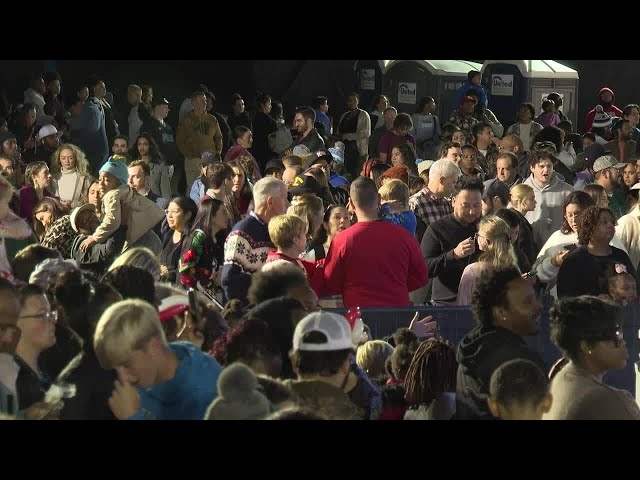 ⁣Panthers, Charlotte FC host annual tree lighting ceremony at BofA Stadium