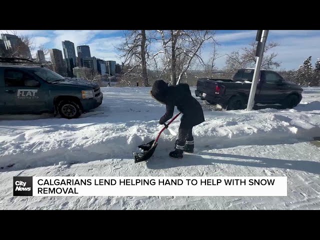 ⁣Calgarians lend helping hand to help with snow removal