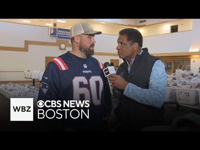 ⁣Patriots distribute Thanksgiving baskets