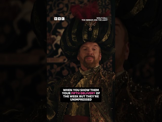 ⁣Henry VIII shows off his new outfit - BBC