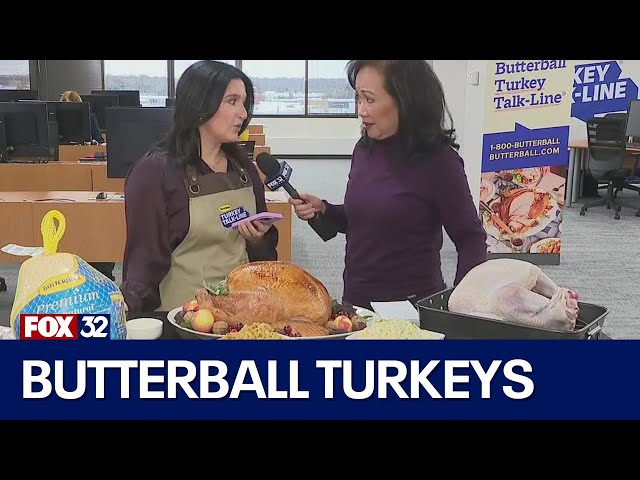 ⁣Joanie Lum tries her hand at the Butterball Turkey Talk-Line