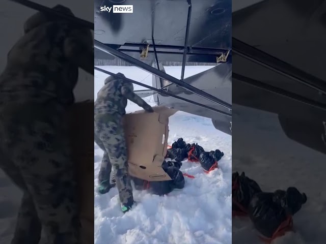 ⁣Thanksgiving turkeys dropped from plane