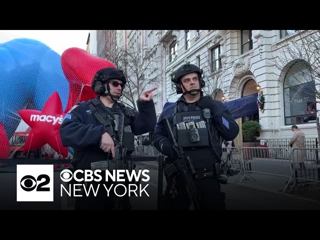 ⁣Final preparations in place for Macy's Thanksgiving Day Parade