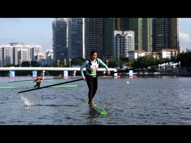 ⁣Guangxi's Lu Chuntao wins women's 60m single bamboo drifting race