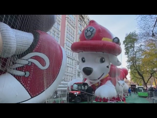 ⁣A behind-the-scenes look at Macy's Thanksgiving Day Parade