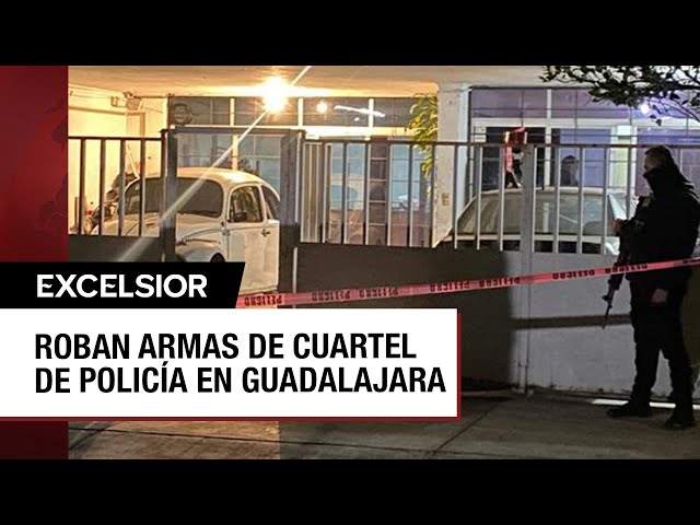 ⁣Asaltan cuartel de Policía en Guadalajara y les roban...¡armas!