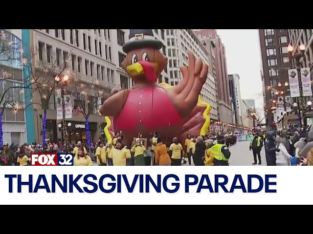 ⁣Parade-goers share their reactions to Thanksgiving Day in Chicago