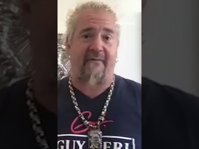 ⁣Guy Fieri says he's thankful for his family after losing his dad to pancreatic cancer this year