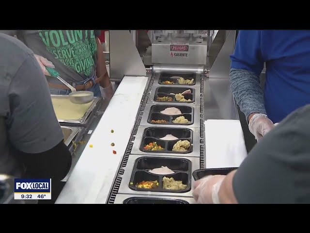 ⁣Meals on Wheels delivers Thanksgiving food to 5,000 homebound seniors