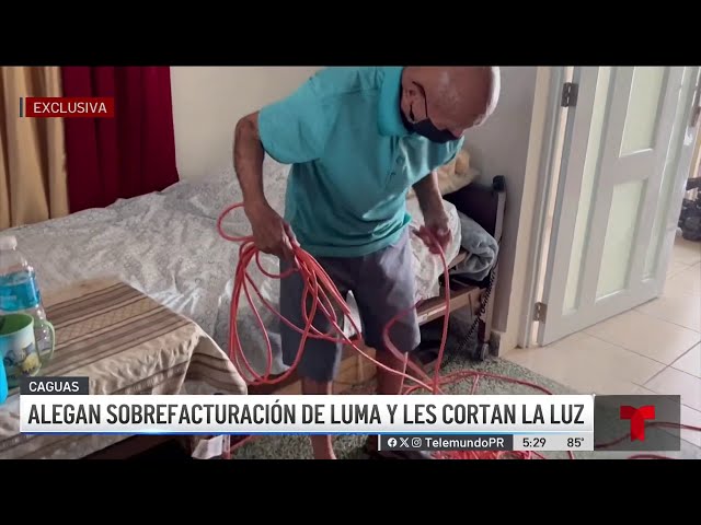 ⁣Nonagenario y su hija viven sin servicio eléctrico desde hace un mes