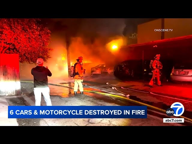 ⁣Carport fire erupts at Sherman Oaks apartment complex, burns 6 vehicles and motorcycle