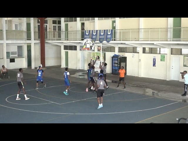 ⁣Lodge into U-19 schools basketball semis