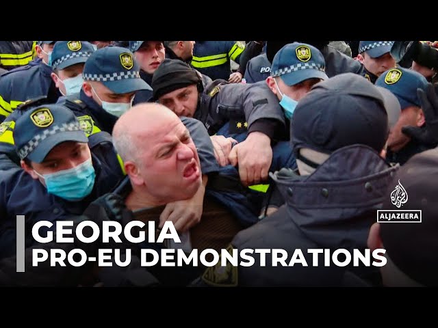 ⁣Georgia pro-EU demonstrations: Protests after PM says no negotiations until 2028