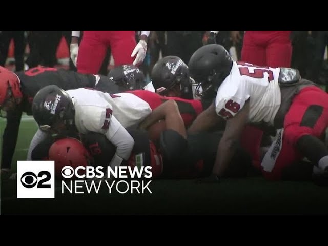 ⁣Paterson, N.J.'s annual Thanksgiving Classic football game officially turns 100