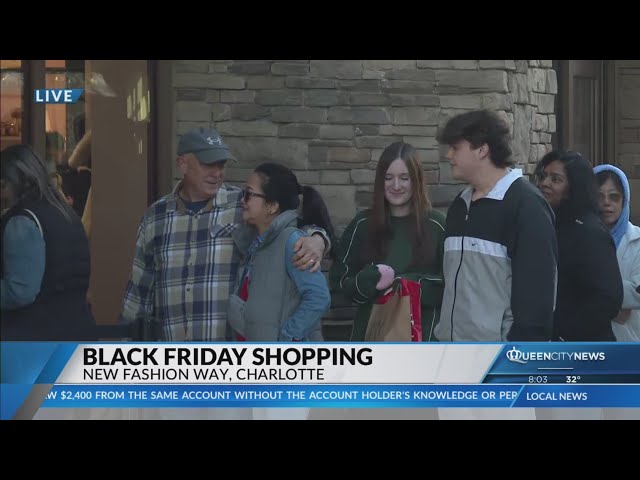 ⁣CLT Premium Outlets Black Friday shopping underway