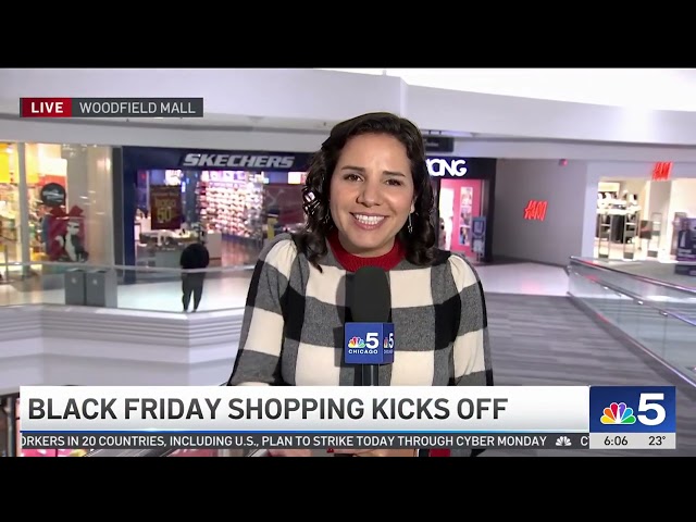 ⁣Black Friday shopping KICKS OFF at mall in suburban Chicago