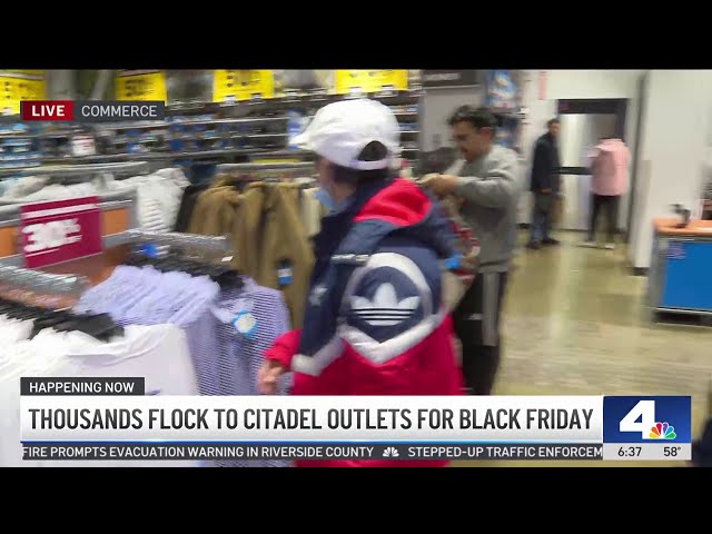 ⁣Overnight shoppers search for Black Friday deal at The Citadel Outlets