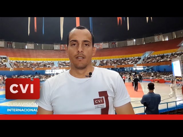 ⁣Nuevos profesionales de la Cultura Física recibieron su título en el Coliseo de la Ciudad Deportiva