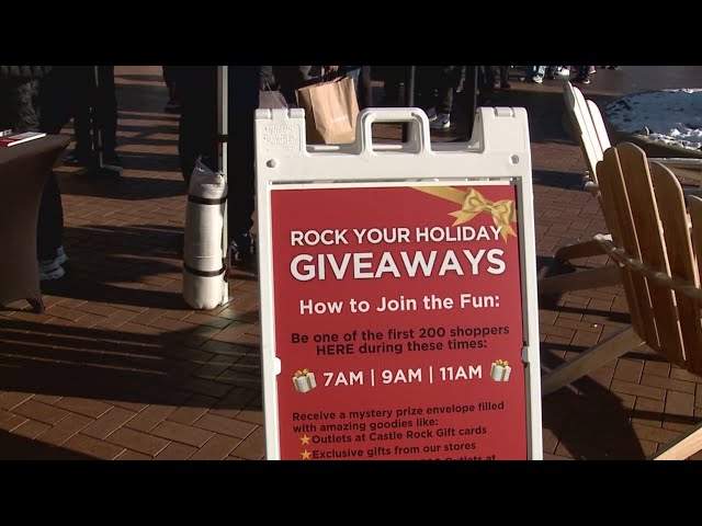 ⁣Outlets at Castle Rock among many celebrating Black Friday