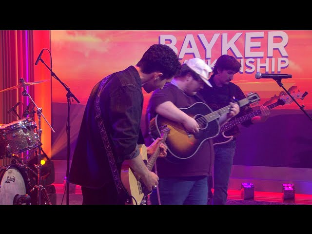 ⁣Saturday Sessions: Bayker Blankenship performs "Maxed-Out"