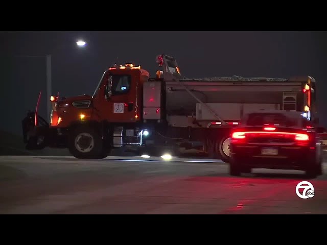 ⁣Snowy & icy conditions causing problems on metro Detroit roads