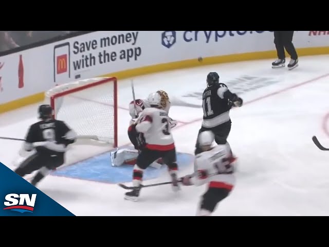 ⁣Kings' Anže Kopitar Shows Off Hand-Eye Coordination For Beautiful Goal