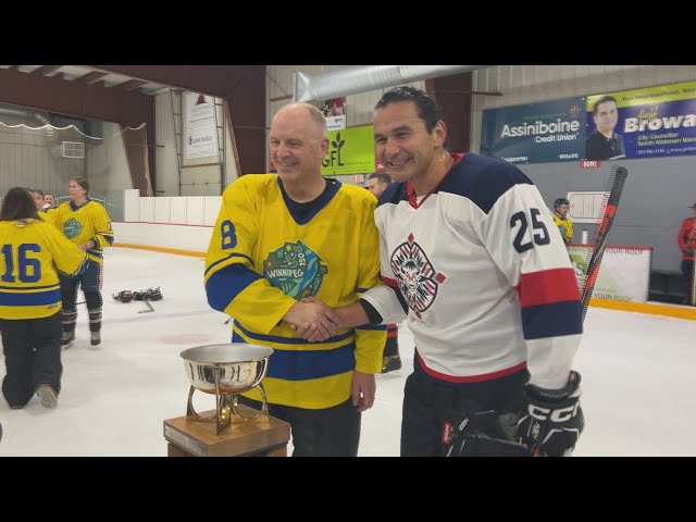 ⁣Premier Kinew and Mayor Gillingham face off in Winnipeg 150 hockey game