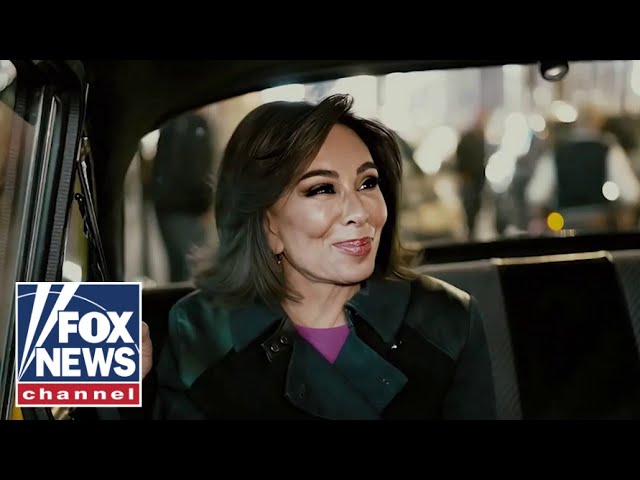 ⁣Hop in an NYC cab with Judge Jeanine!