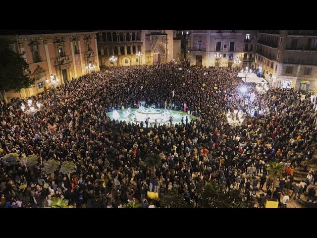 ⁣Valence : les manifestants demandent la démission des responsables locaux après des inondations