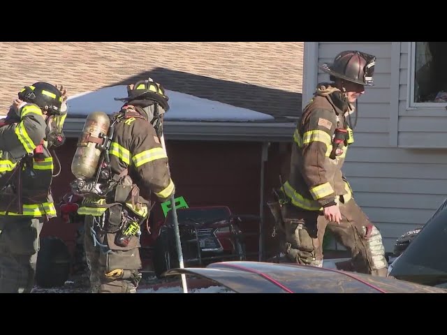 ⁣Firefighter transported, pets missing after Centennial house fire