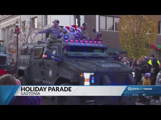 ⁣Downtown Gastonia holds Christmas parade, celebration with K9 grand marshal