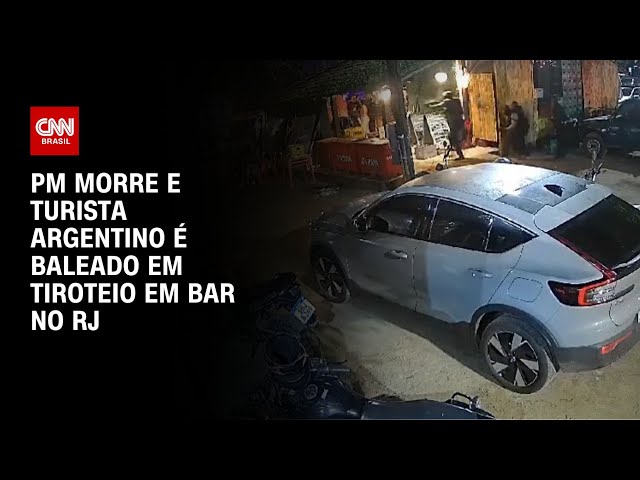 ⁣PM morre e turista argentino é baleado em tiroteio em bar no RJ | CNN Brasil