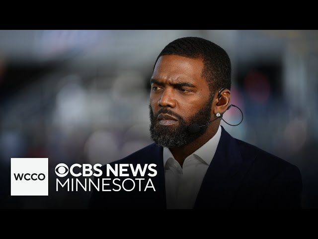 ⁣Randy Moss asks for prayers as he's "battling something internal"