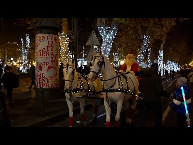 ⁣No Comment : Zagreb s'habille de lumière pour le festival de l'Avent