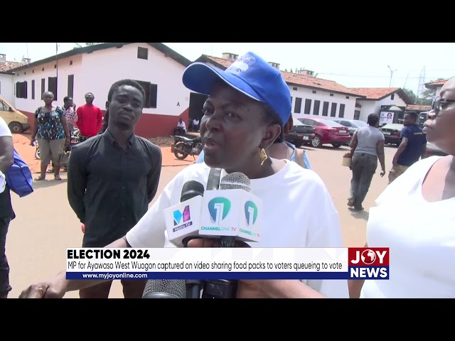 ⁣Election 2024: MP for Ayawaso West captured on video sharing food packs to voters queueing to vote