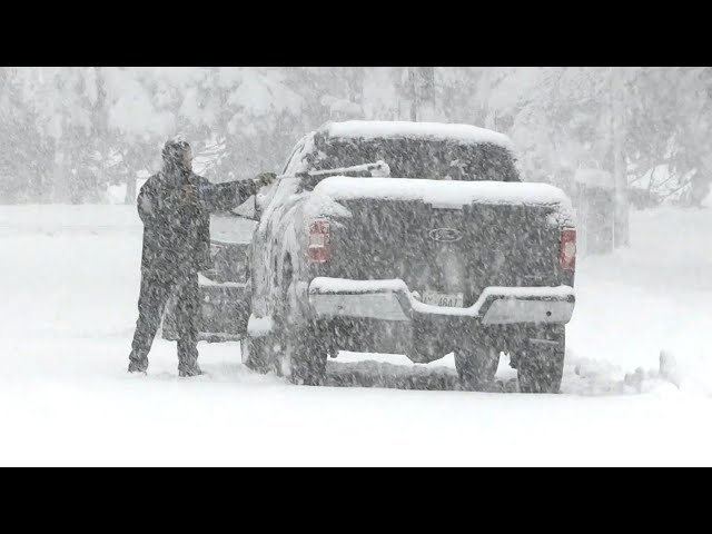 ⁣Muskoka-area digs out after storm drops over a metre of snow