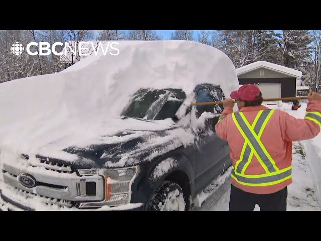 ⁣Ontario's cottage country still digging out after massive snowfall