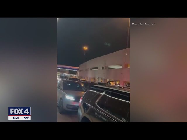 ⁣DFW Airport passengers deal with traffic nightmare Sunday night