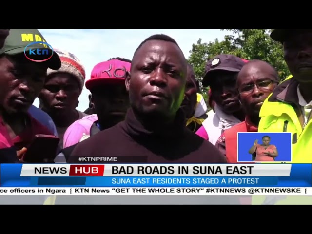 ⁣Suna East residents stage protests over bad roads