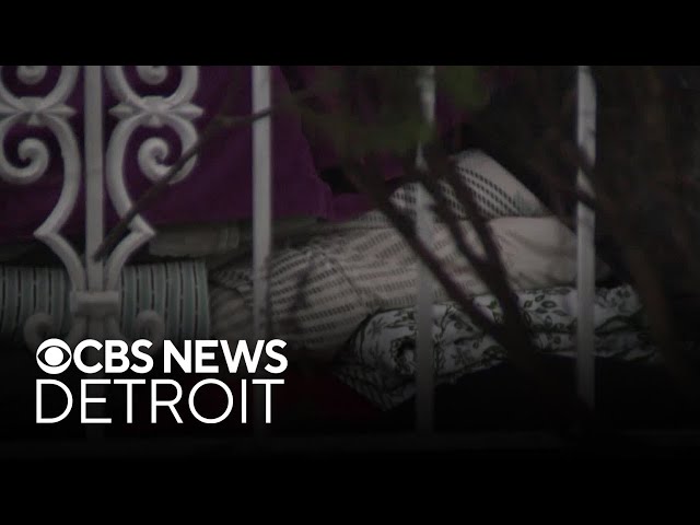 ⁣Detroit police investigating reports of children sleeping outside on porch and more top stories