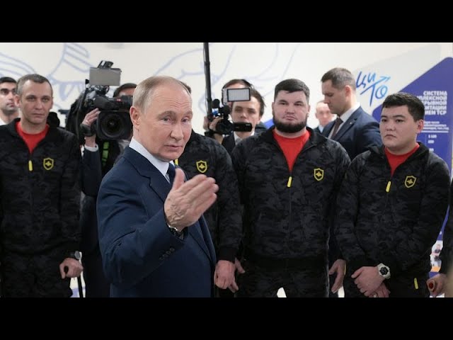 ⁣‘Everything will be fine,’ Putin tells injured soldiers in rehabilitation