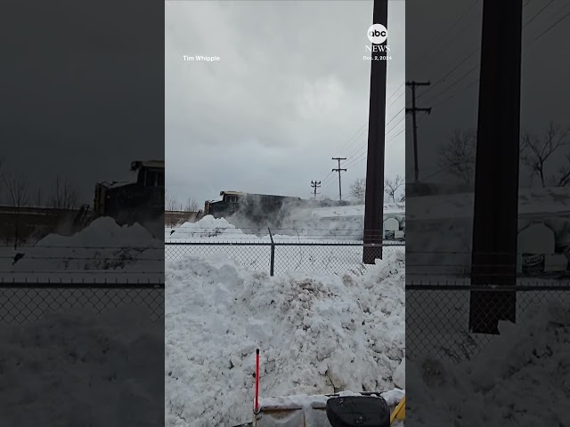 ⁣Train plows into tractor-trailer stuck on tracks in Pennsylvania