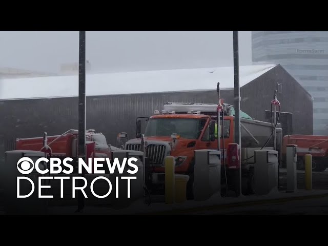 ⁣County officials getting the roads ready for predicted snow in SE Michigan