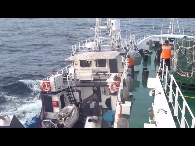 ⁣Philippine vessel maliciously collides with Chinese Coast Guard ship