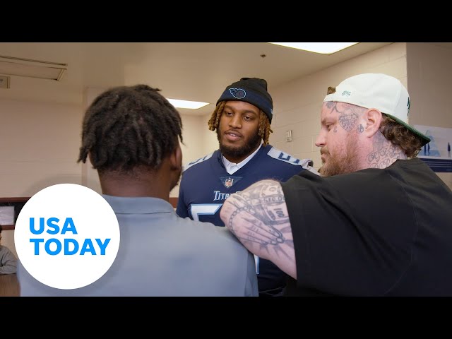 ⁣Jelly Roll and Titans players surprise kids at local detention center | USA TODAY