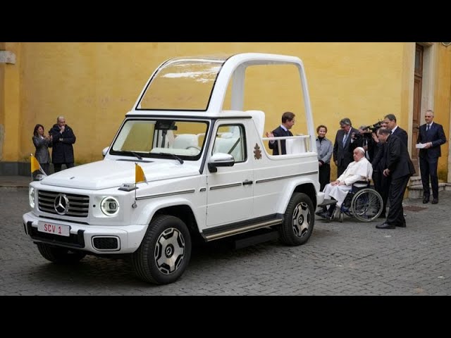 ⁣Pope Francis gets first all-electric Popemobile