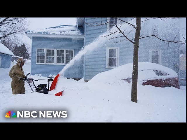 ⁣More snow predicted for hard-hit Great Lakes region