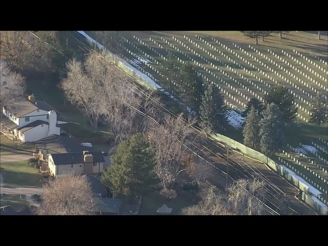 ⁣Colorado residents near Fort Logan Cemetery raise concerns amidst expansion