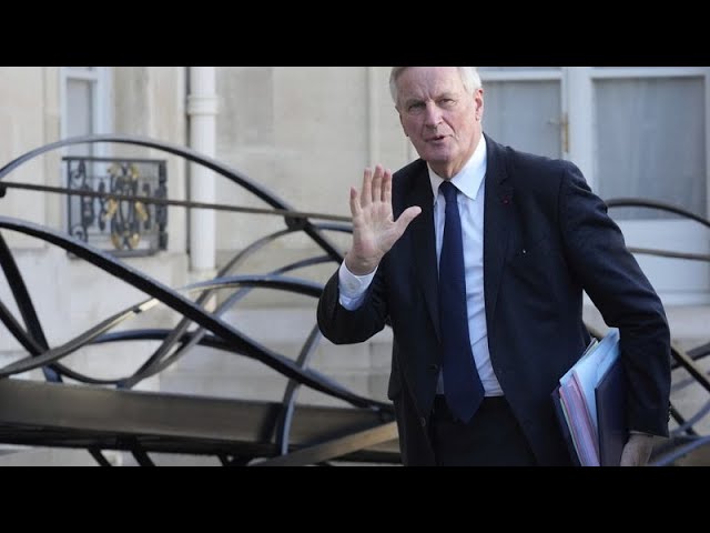 ⁣Michel Barnier a rencontré Emmanuel Macron pour présenter la démission de son gouvernement