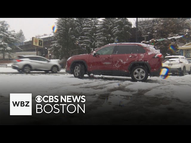 ⁣Crews clear streets as Worcester gets first snowfall of the season